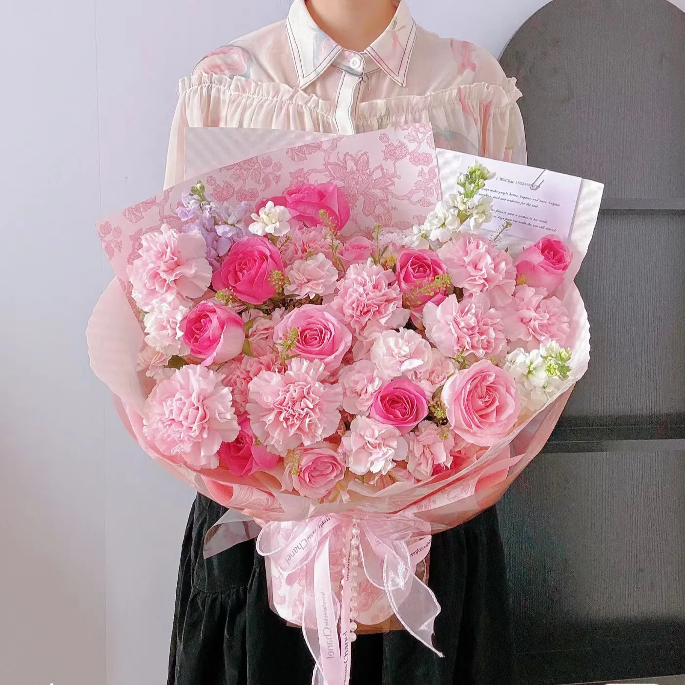 11枝粉色康乃馨紅玫瑰混搭鮮花束|陪伴