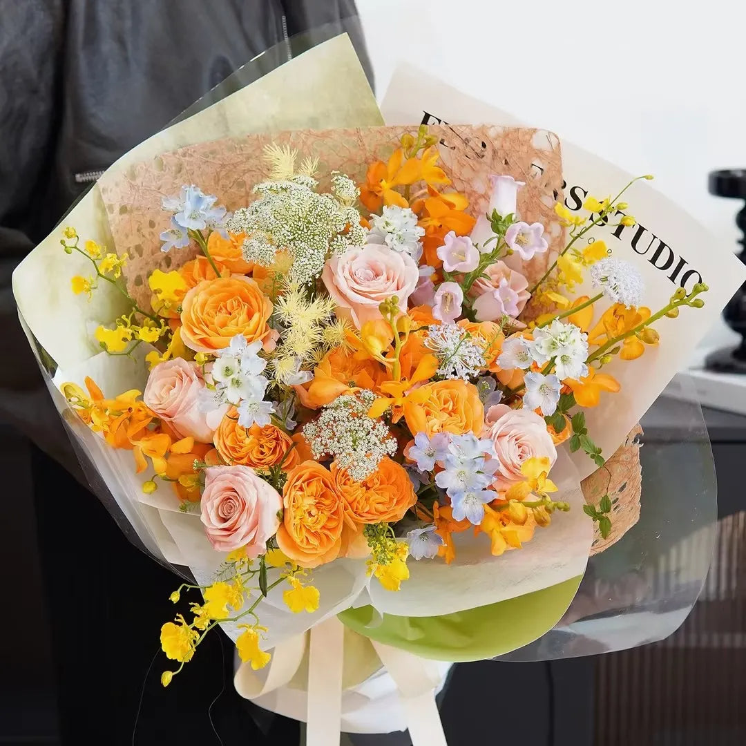 【秘密花園】橙玫瑰混搭鮮花束