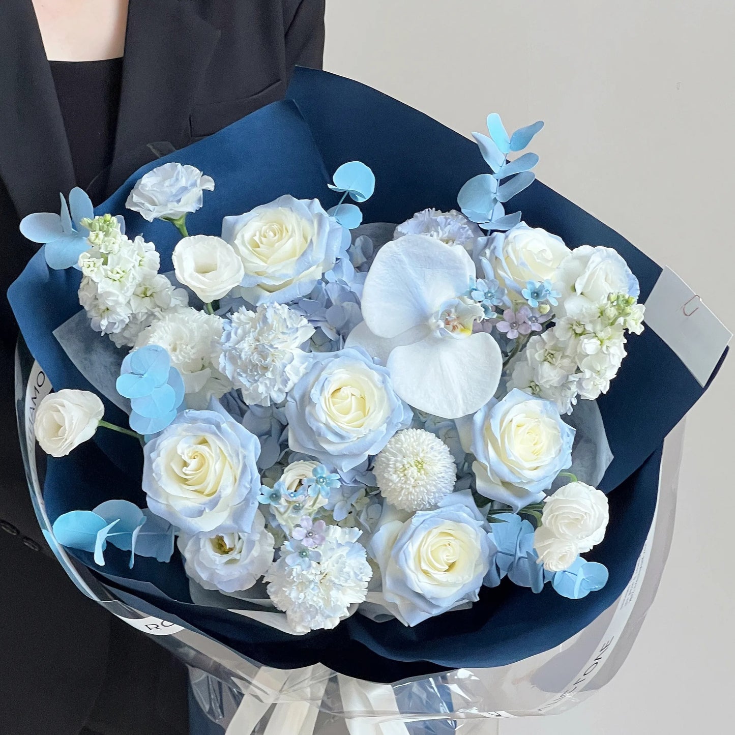 【港灣】碎冰藍玫瑰混搭鮮花束