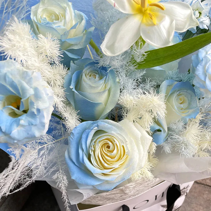 【絢爛】碎冰藍玫瑰鬱金香混搭鮮花束