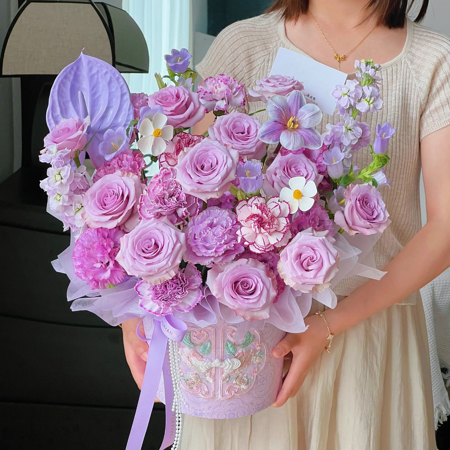 【國色芳華】紫玫瑰鬱金香混搭鮮花桶