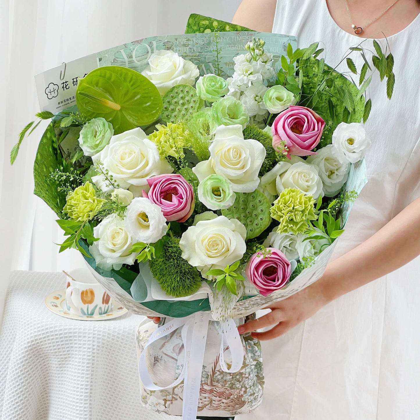 【清水芙蓉】荷花蓮蓬白玫瑰綠掌混搭鮮花束