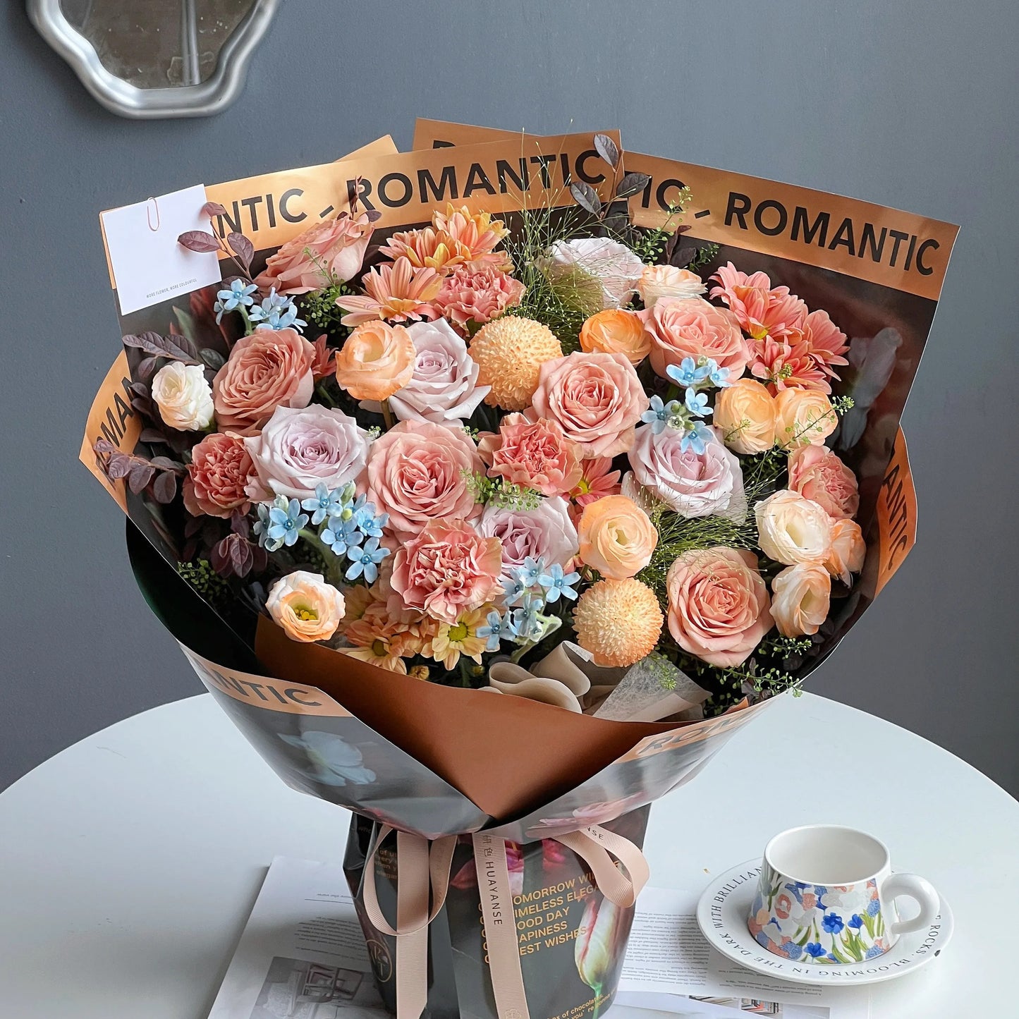 【瑪琦朵】卡布奇諾曼塔康乃馨混搭鮮花束