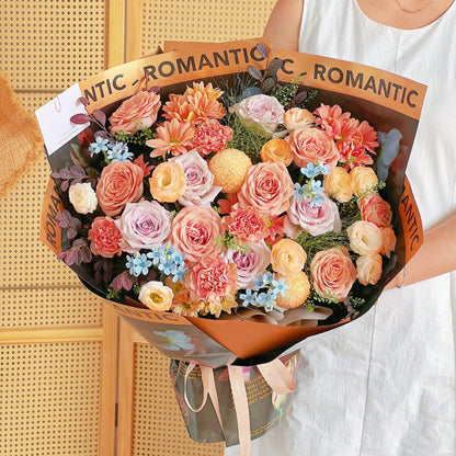 【瑪琦朵】卡布奇諾曼塔康乃馨混搭鮮花束