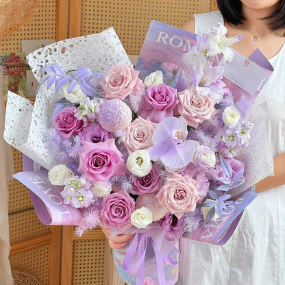 【幸運有你】紫玫瑰曼塔蝴蝶蘭混搭鮮花束