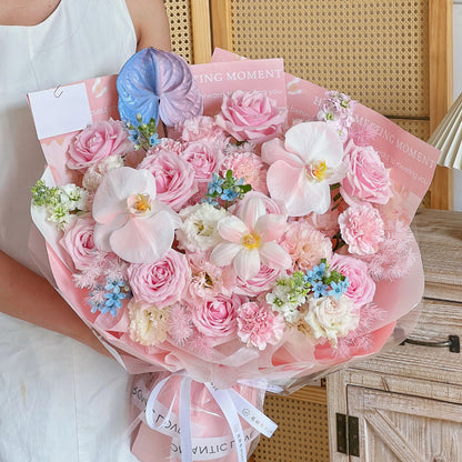【浪漫花序】粉雪山康乃馨鬱金香混搭鮮花束