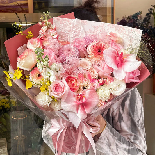 【雅緻】伯爵紅茶桔梗蝴蝶蘭混搭鮮花束