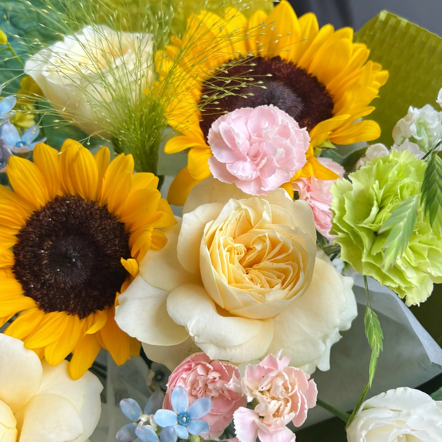 【花開半夏】向日葵奶油杯玫瑰混搭鮮花束