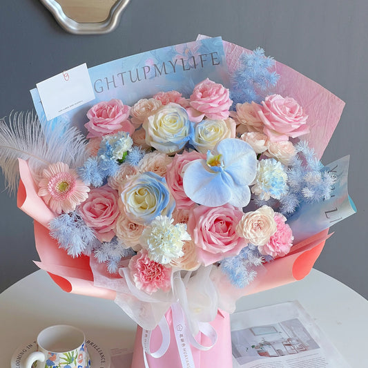 【密語甜汐】粉雪山碎冰藍桔梗混搭鮮花束