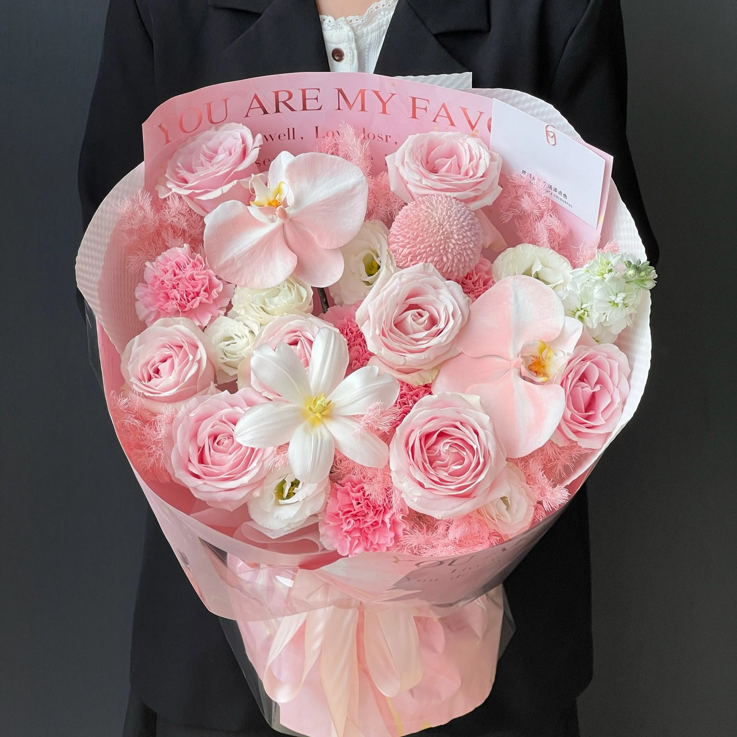 【花嶼】粉雪山康乃馨鬱金香混搭鮮花束