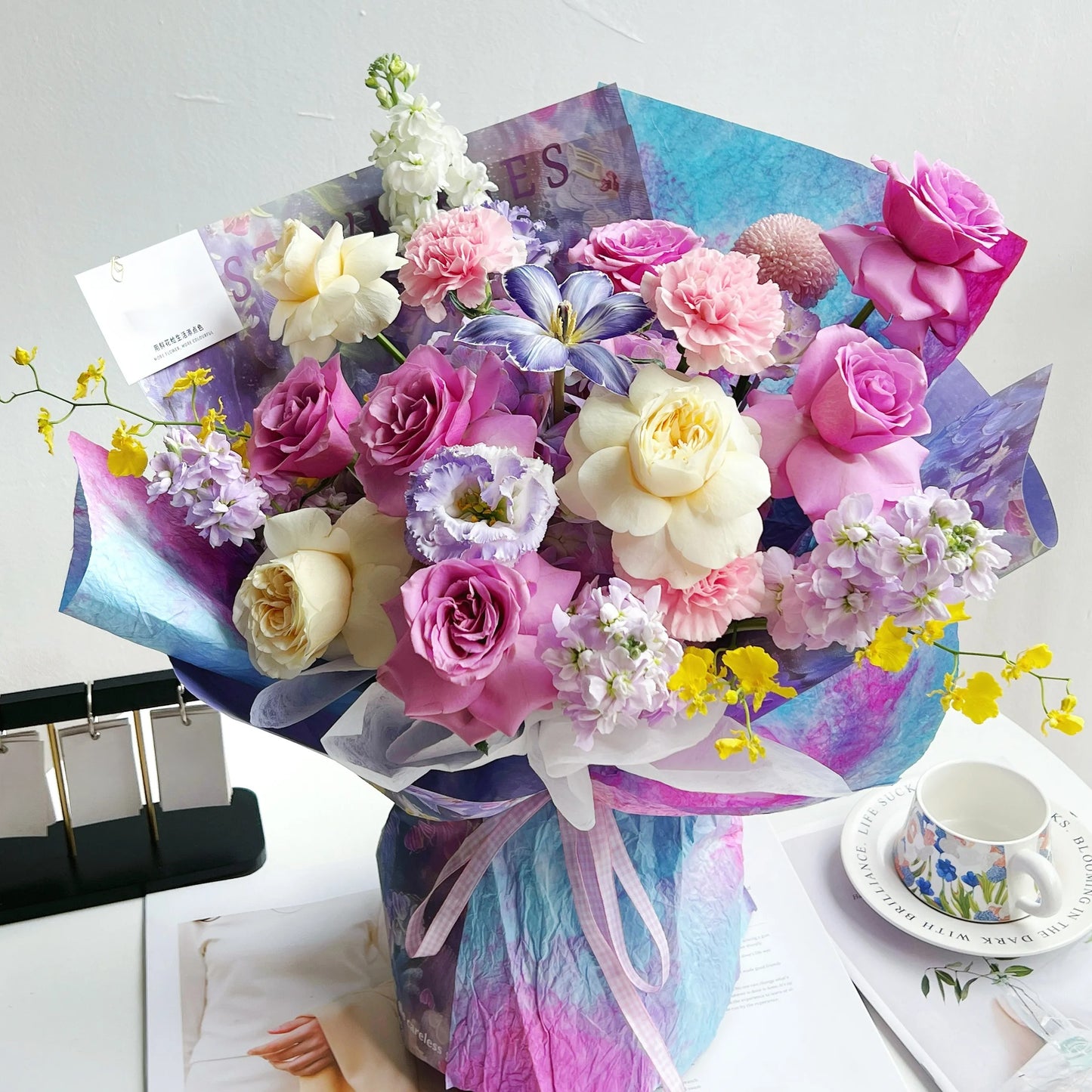 【星漢燦爛】紫玫瑰奶油杯鬱金香混搭鮮花束