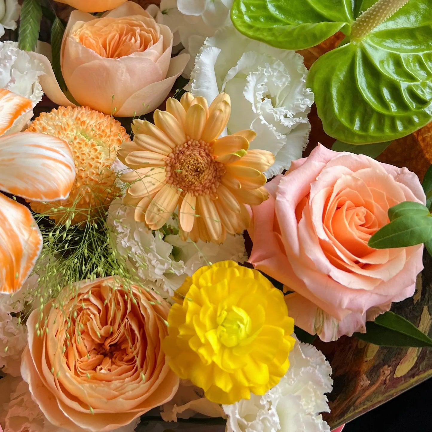 【風輕日暖】微光玫瑰乒乓菊鬱金香混搭鮮花束