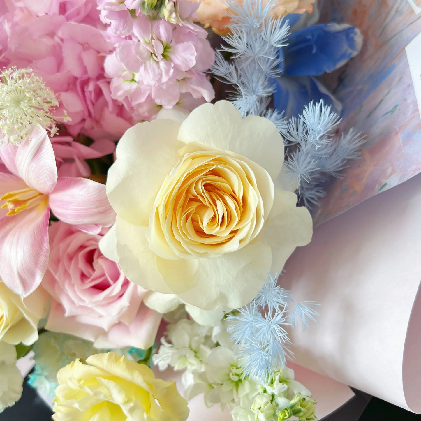 【雲端芭蕾】奶油桃子粉雪山奶油杯混搭鮮花束