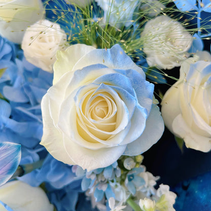 【深海絮語】碎冰藍繡球鬱金香混搭鮮花束